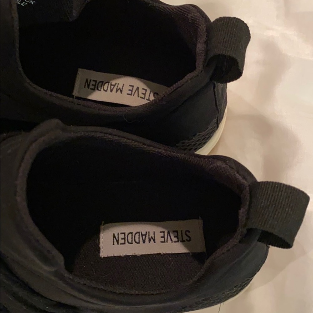 Shoes - Picture 5 of 5